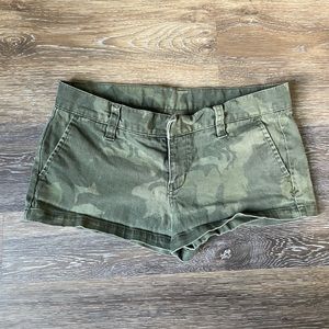HURLEY shorts size 5